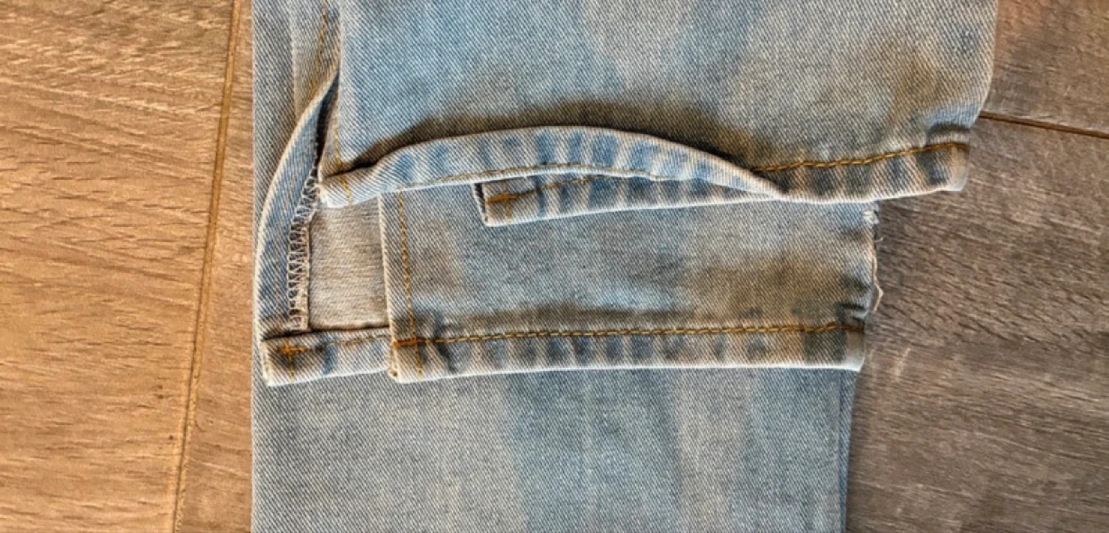 Flared jean with slit – photo 6